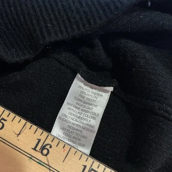 Elegant Black Women's sweater Top - Picture 9 of 9